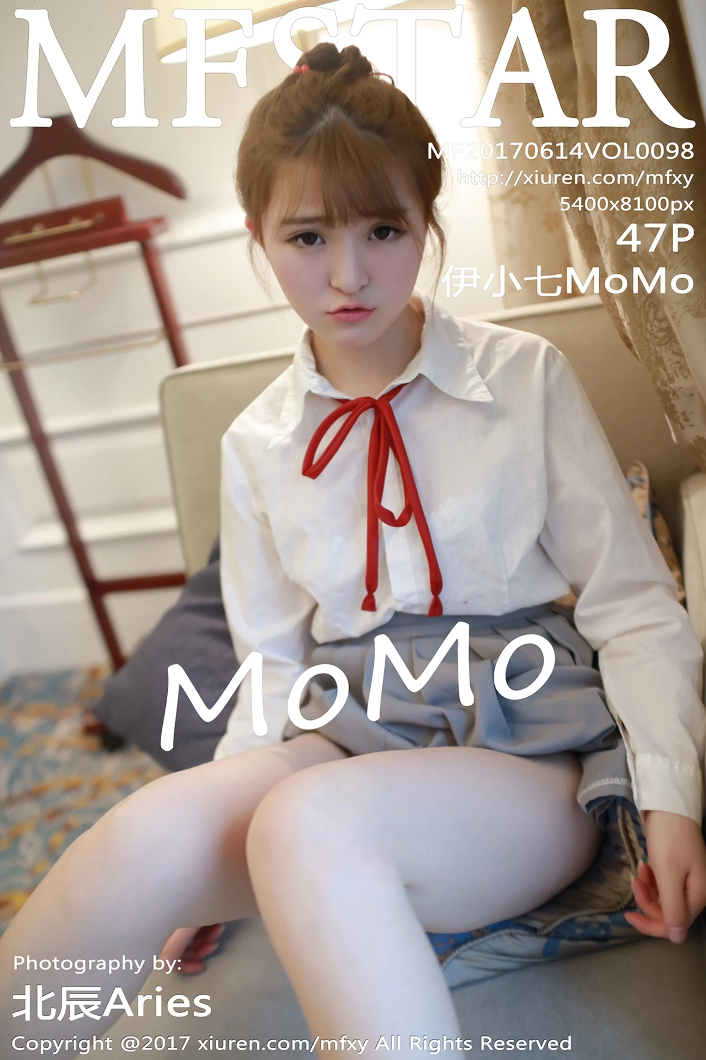 [MFStar模范学院]Vol.098_嫩模伊小七MoMo学生装性感短裙半脱内裤撩人诱惑写真47P-秀人网 - XiuRen.Pro